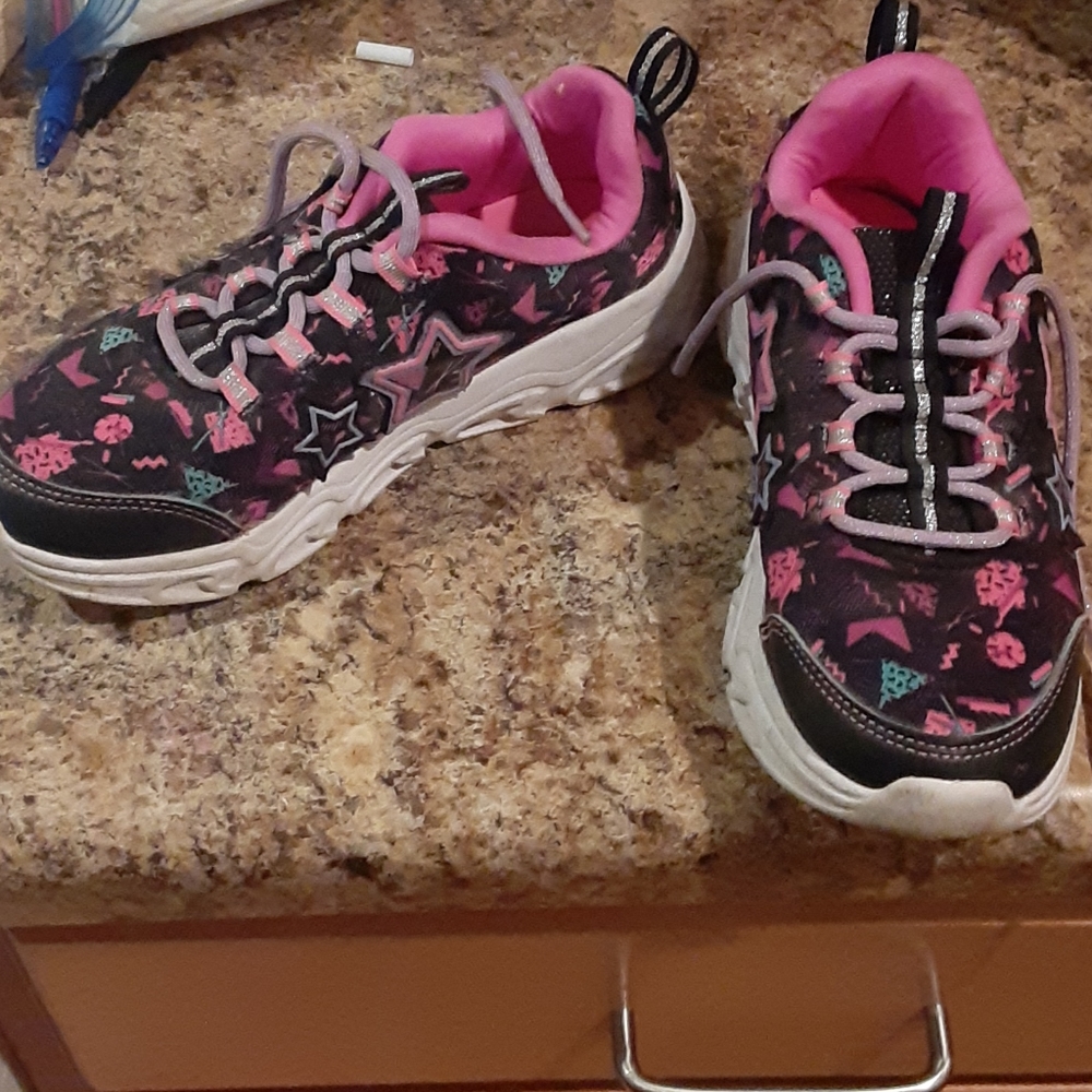 Shoes size 3 girls